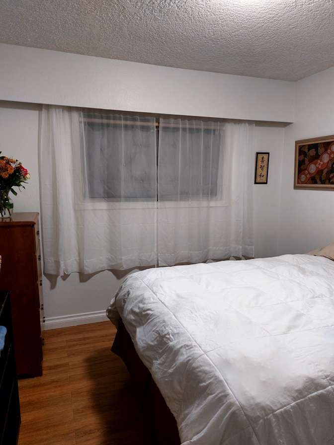 Gare and Debra  Dare's room