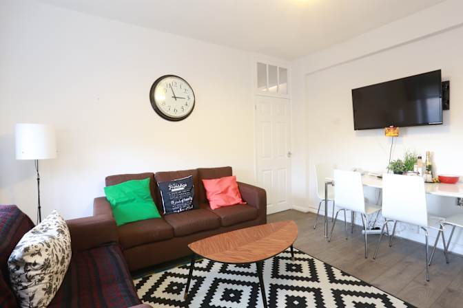 Photo of Pisoria's room