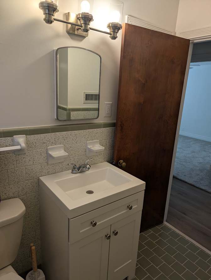 Room share to rent Paul Drive, Columbia, Tennessee...