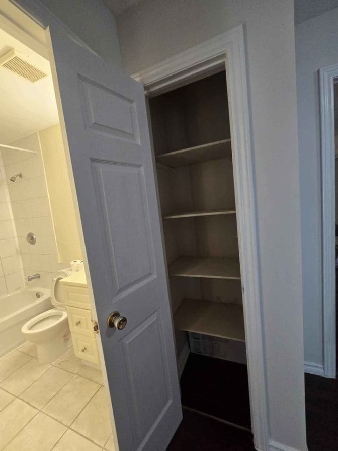 Lakrajie Sitaram's room