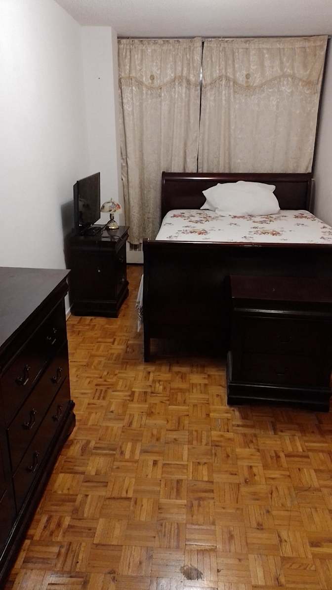 Donald Pinnock's room