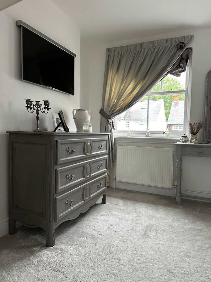 Photo of Christopher Wesley's room
