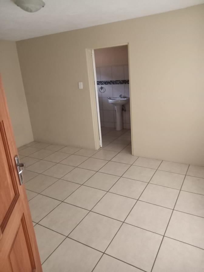 Photo of Rotondwa's room