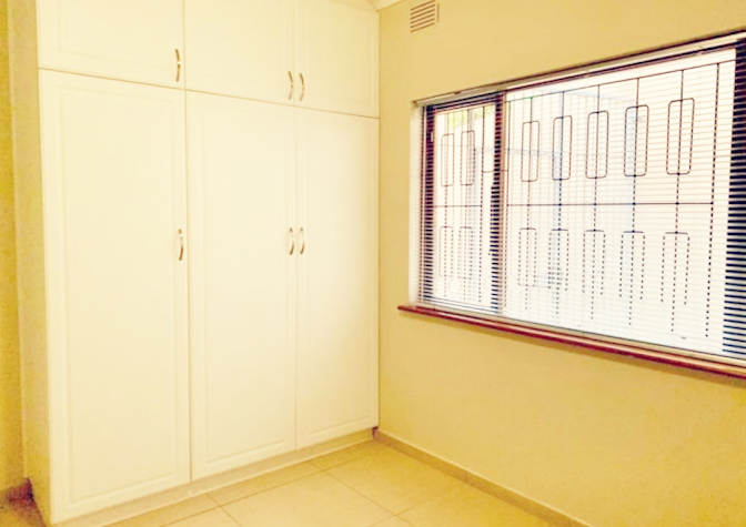 Photo of Thully's room