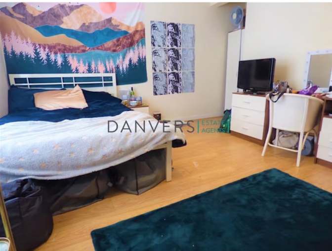 Photo of Nakkita's room