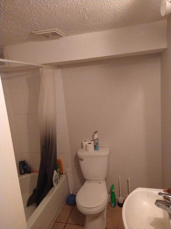 Photo of Akinna Kronemeyer's room