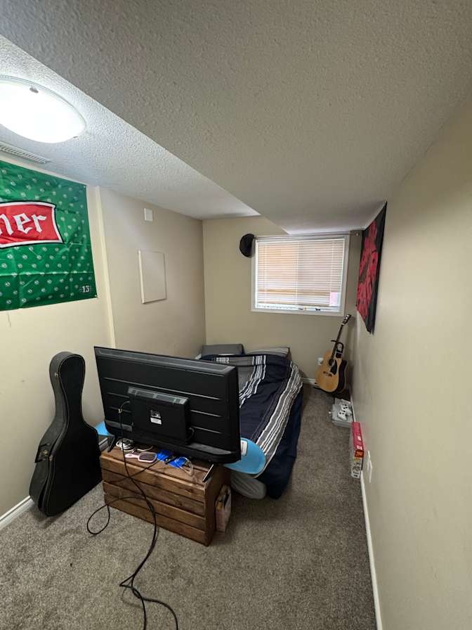 Raina Sundquist's room