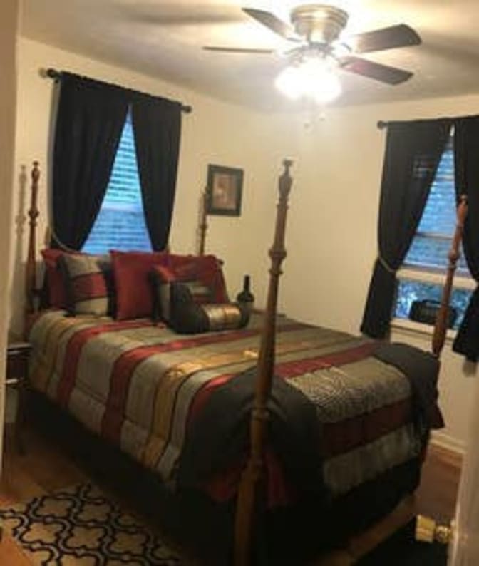 Photo of Gwendolyn's room