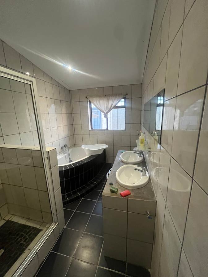 Photo of Vitalis's room
