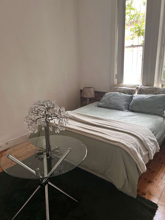 Photo of Vernon's room