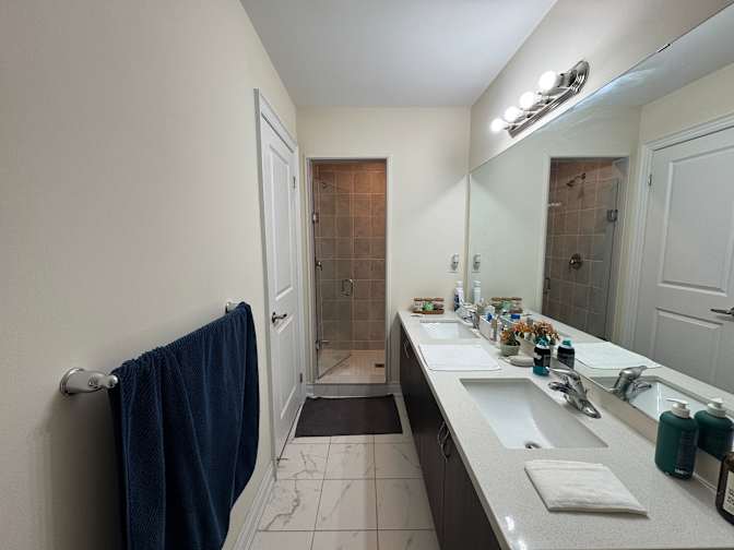 Santiago Mejia Mora's room