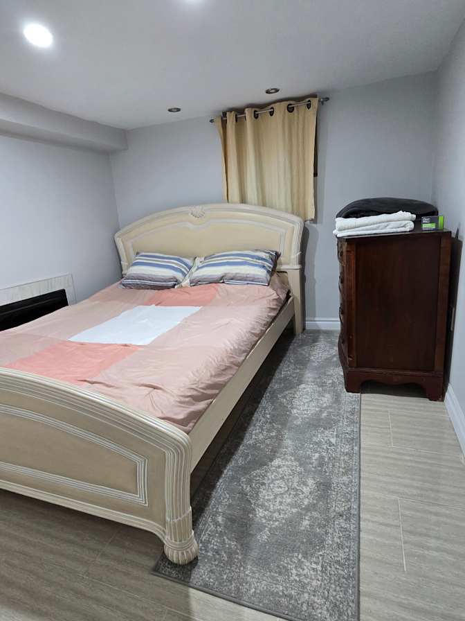 Emmanuel Wagne's room