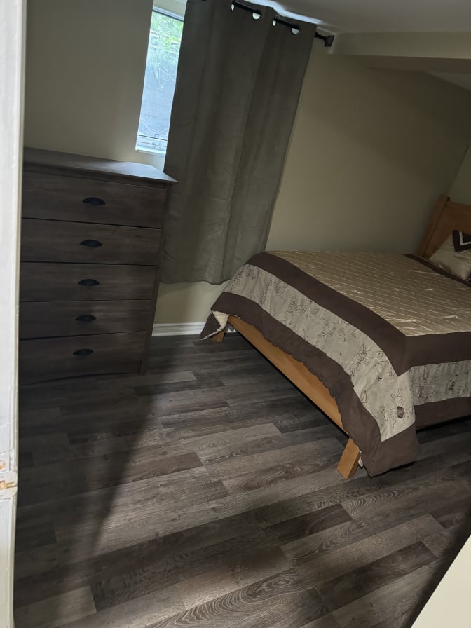 Kelesha Mcknight's room