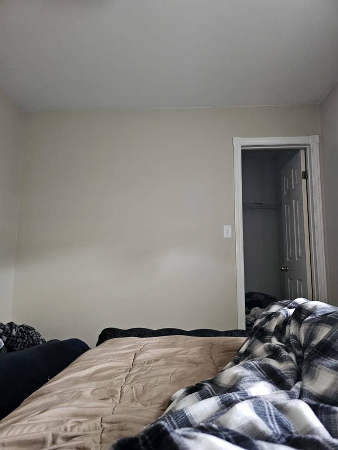 IVY-ROSE KENNEDY's room