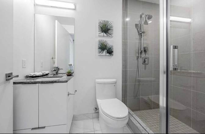 Adrian Sardinas's room