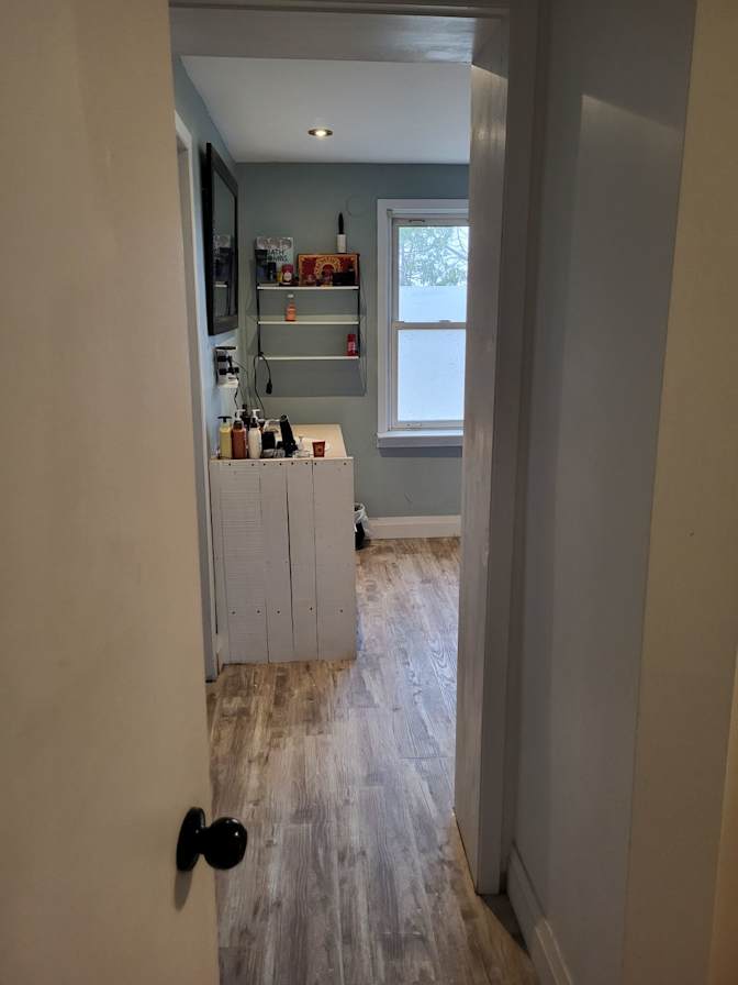 quinn hollohan's room