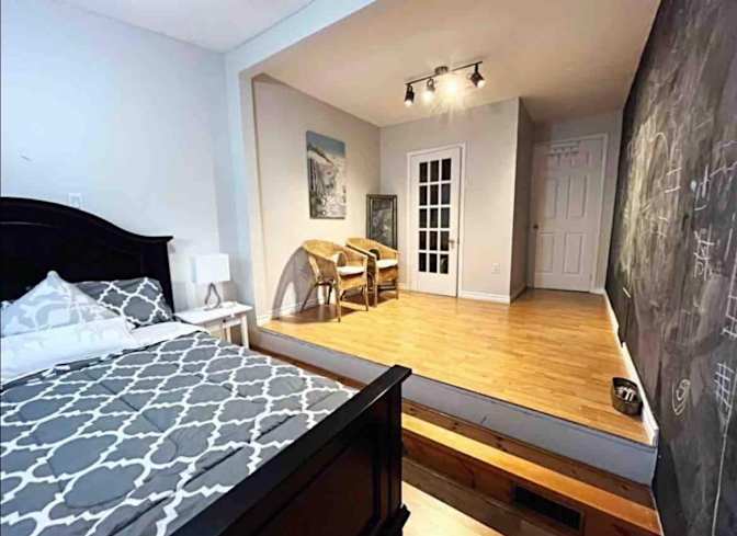 CATHERINE ZHANG's room