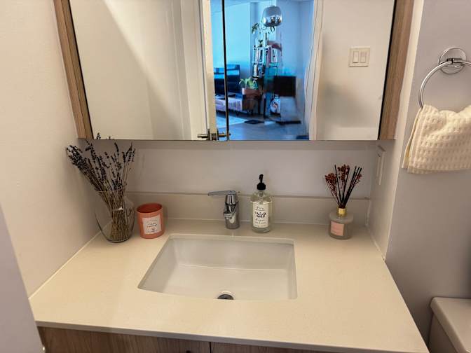 Photo of Aylár's room