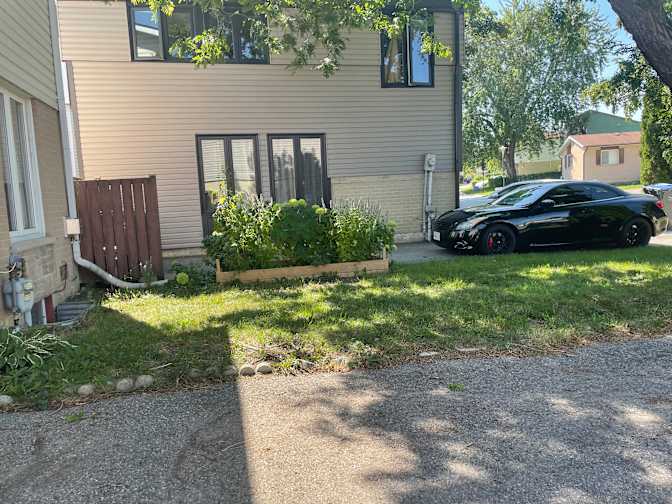 Khanh Hoa Hoa Nguyen's room