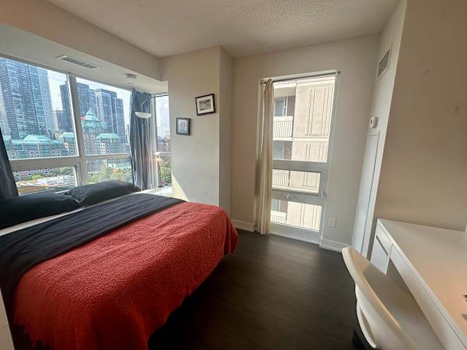 Harrington Toronto's room