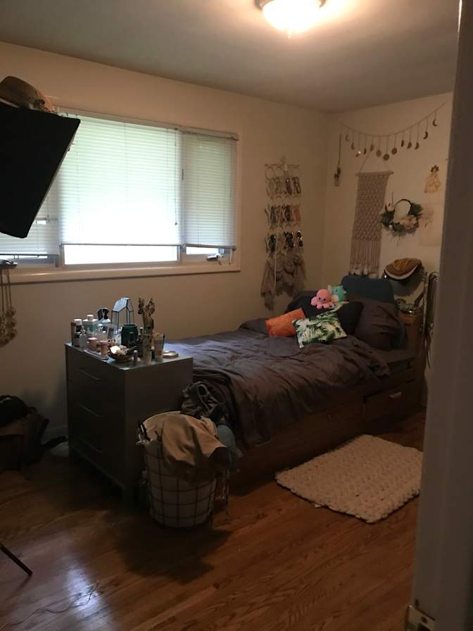 Victoria's room