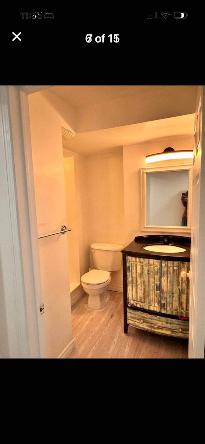 Mehreen Mughal's room