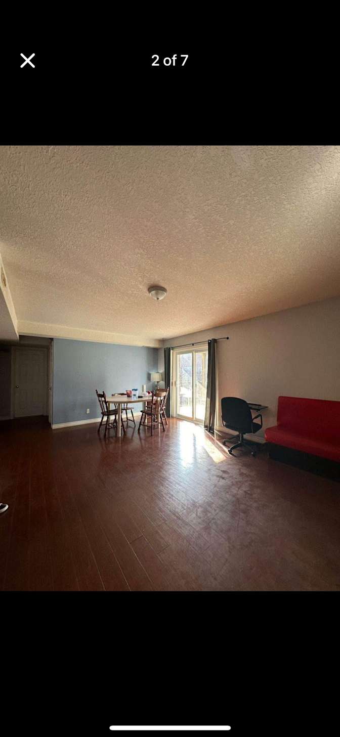 Aaron  Richard's room