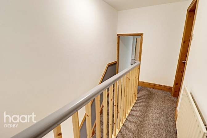 Photo of thomas newton's room