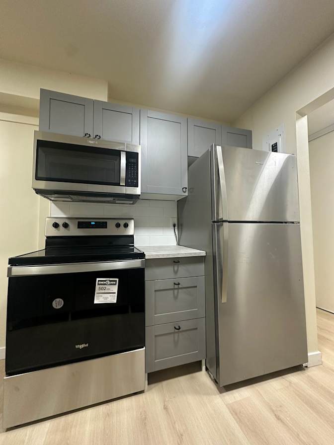 TARIK AHMET TUNA's room