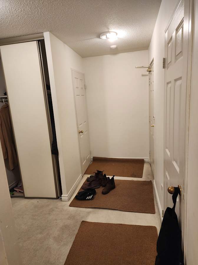 Dandrade browne's room