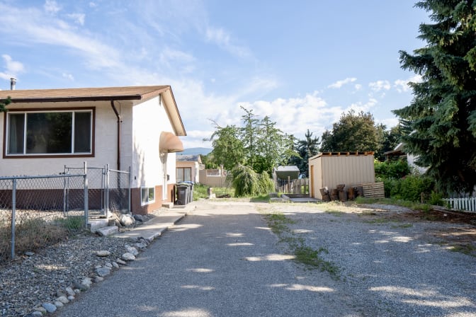 Robert Thomson's room