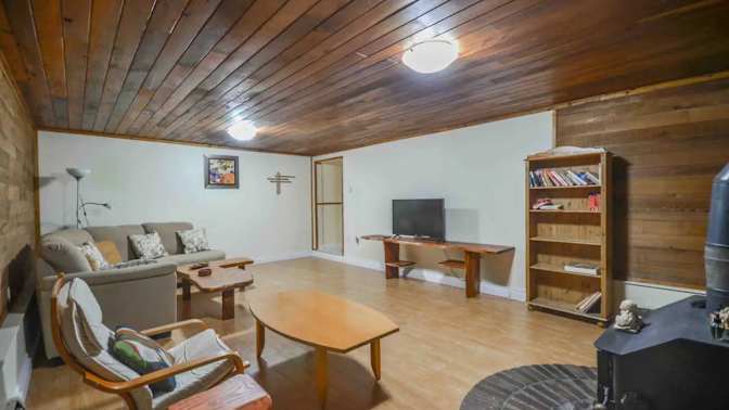 Photo of Slim's room