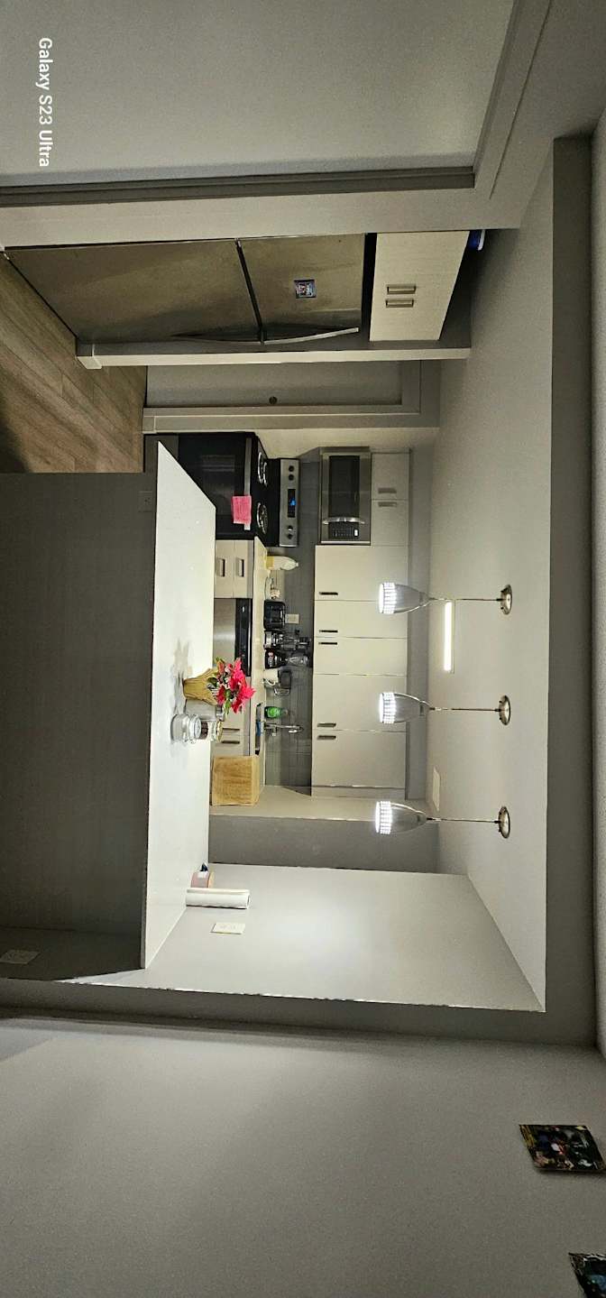 PABLO HERNANDEZ's room