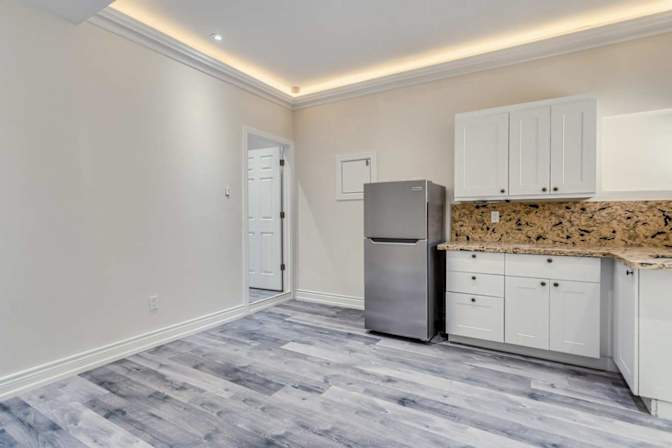 Bobby Sharifian's room