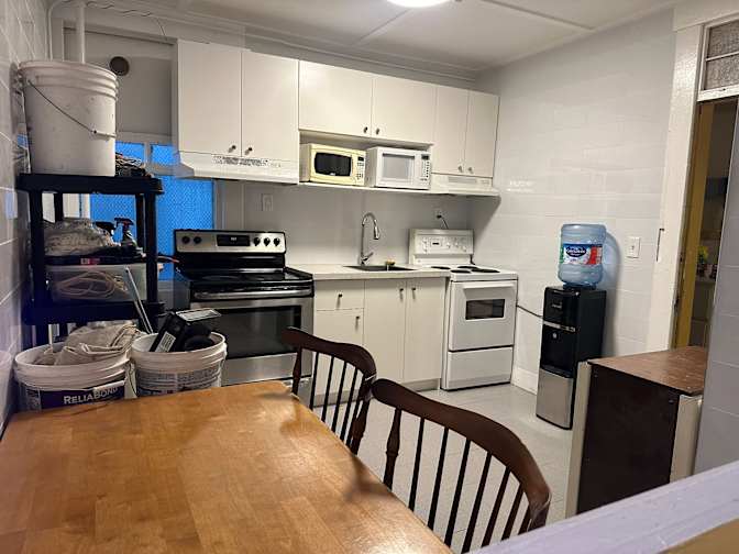 Vancouver Rentals's room