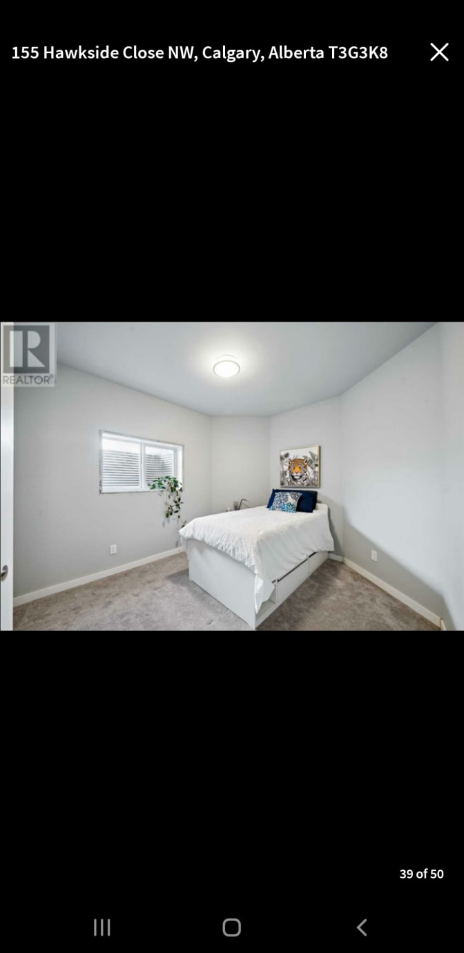 HARJIT CHAUHAN's room