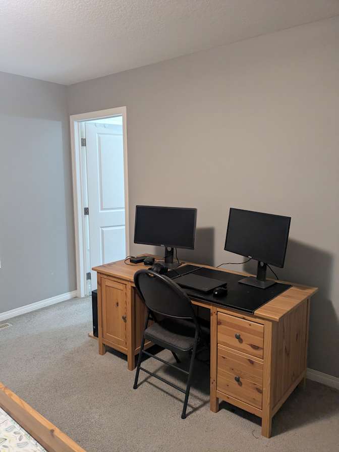 Furnished room with own bathroom in a house Evanscre Roomies ca