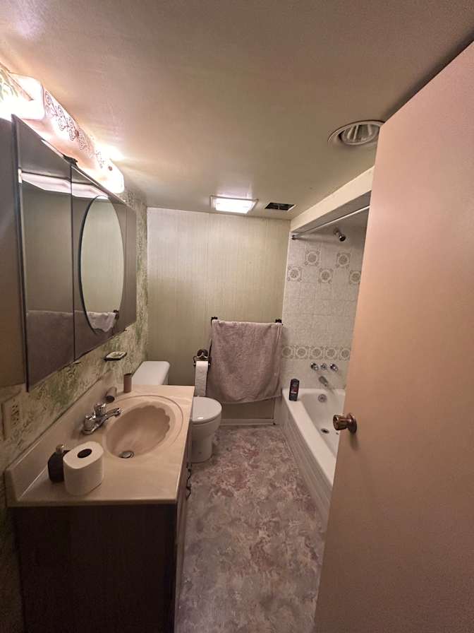 Jamie Drummond's room