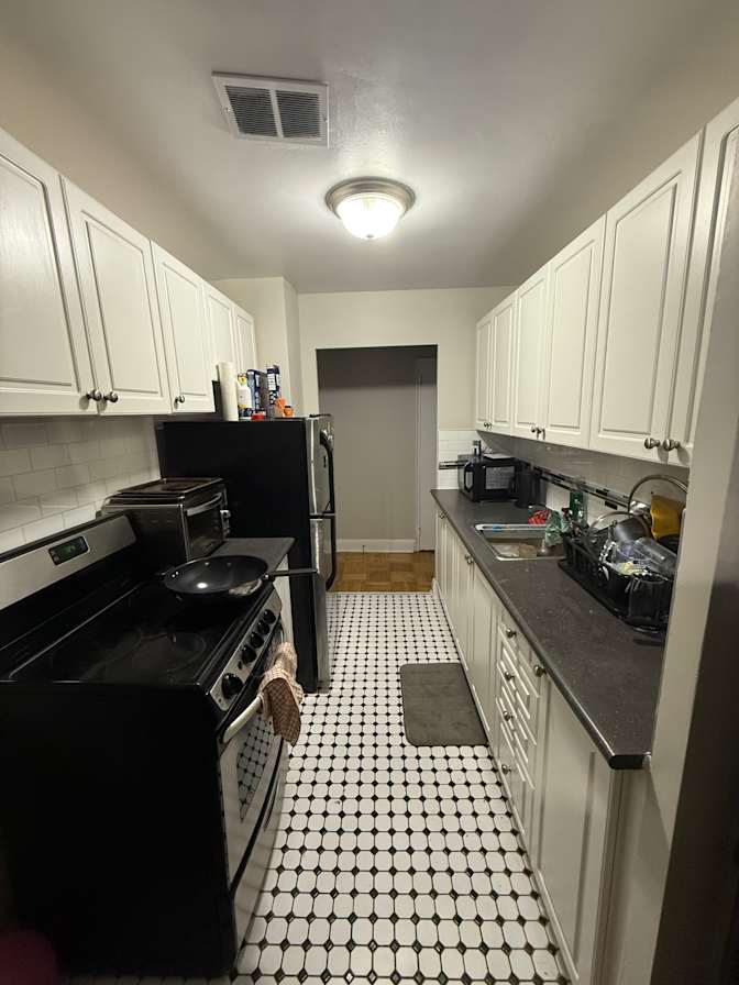 Abel Jack James's room