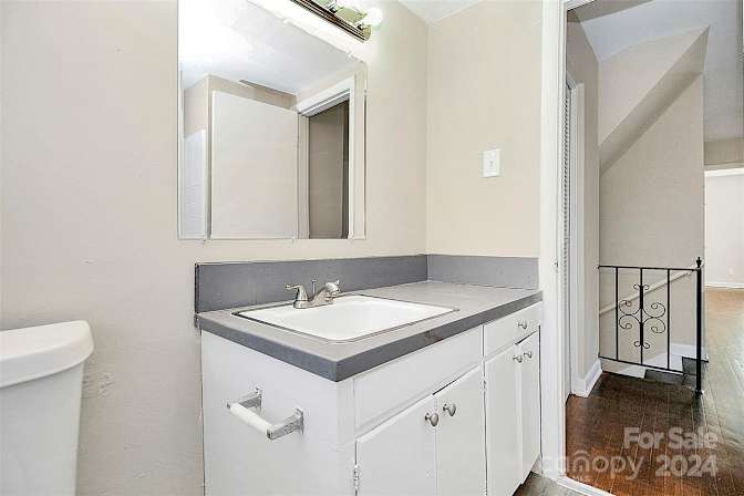 Photo of housearchnc's room