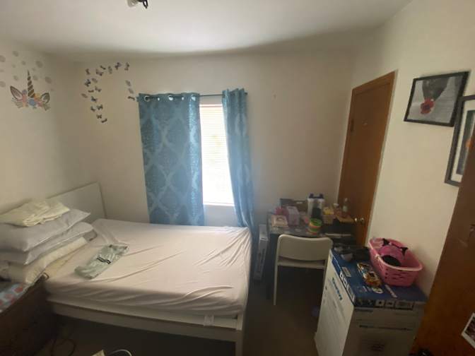 Photo of Hero's room