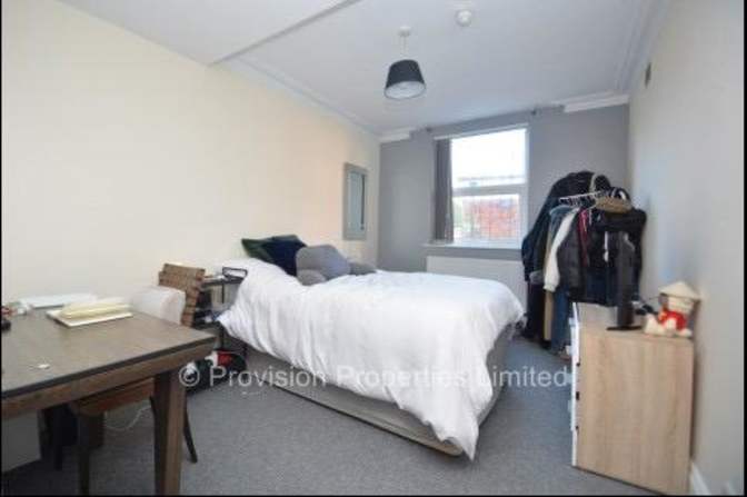 Photo of kimberly nguyen's room