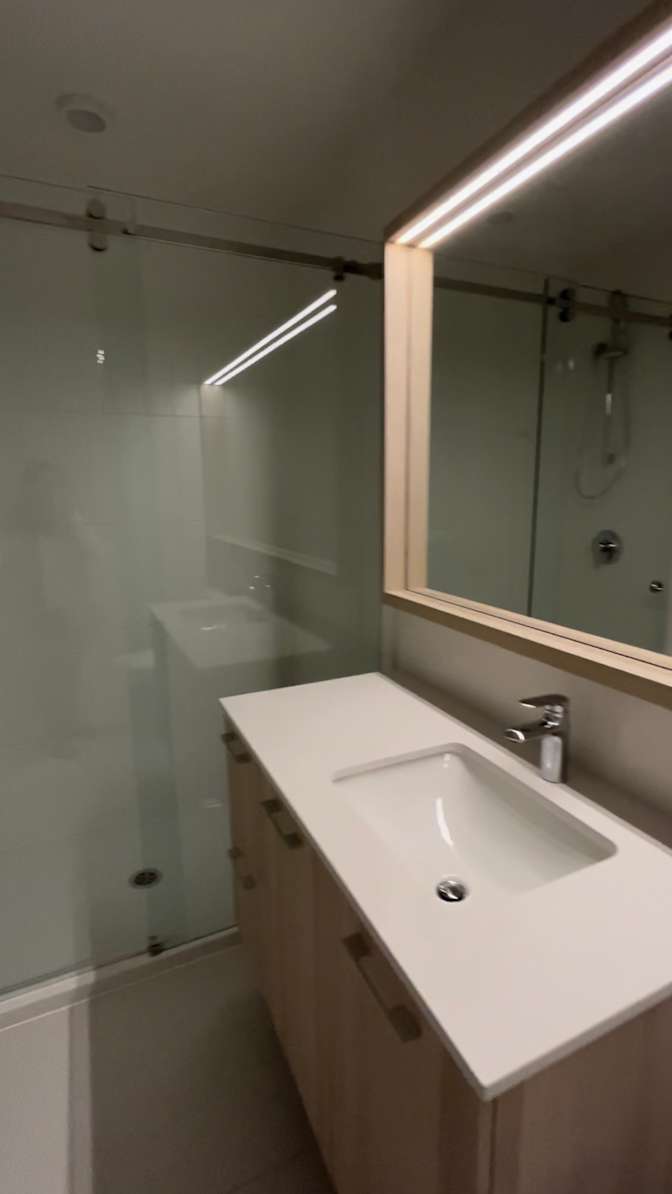 Itzel De La Garza's room