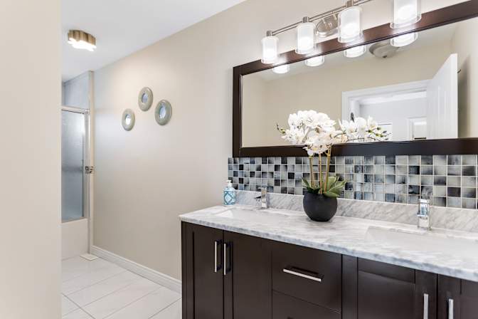 Jennifer Dsouza's room