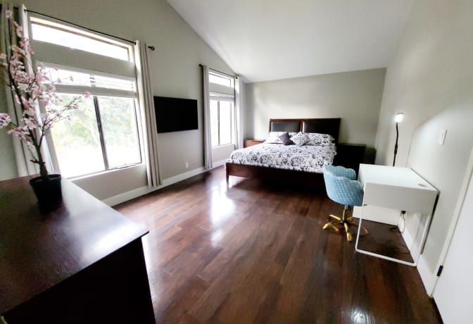 Photo of Glen's room