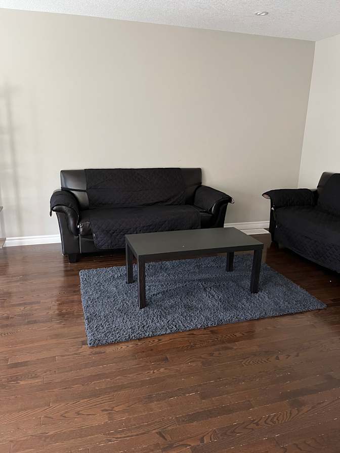 Thiruni Thirimanne's room