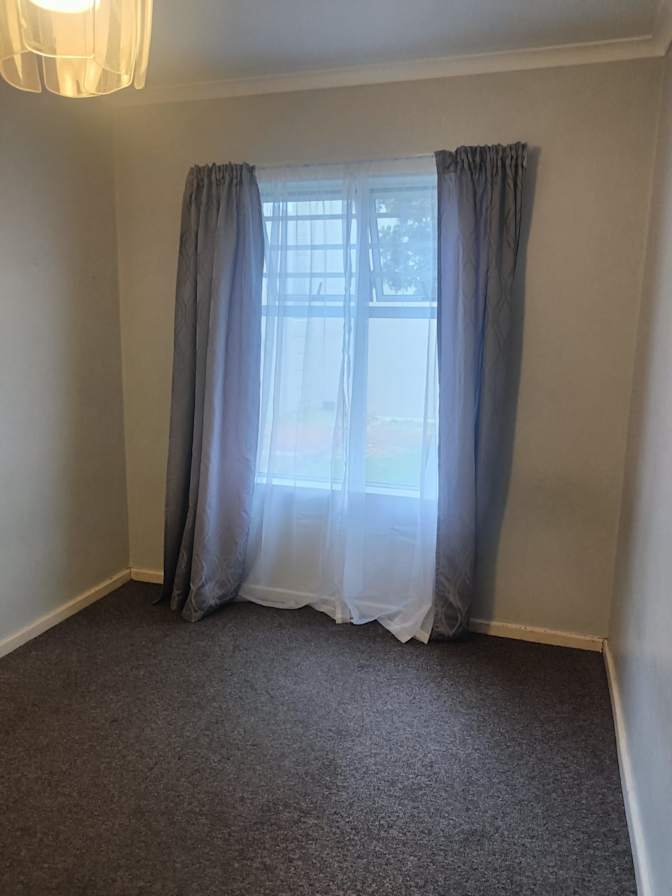 Photo of V HENDRICKS's room