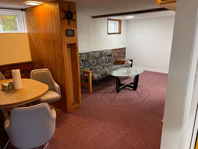 Shawn Mashouf's room