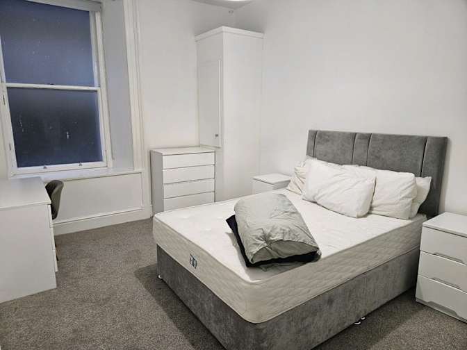 Photo of Tj's room