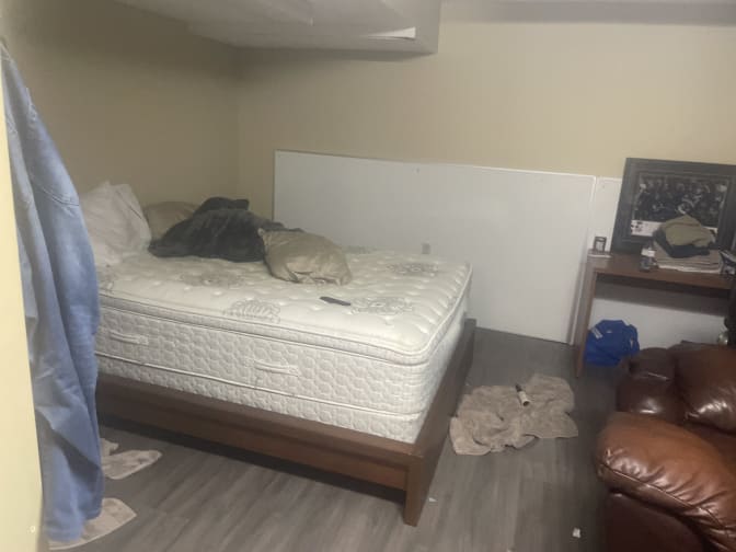 Kinsley Pearen's room